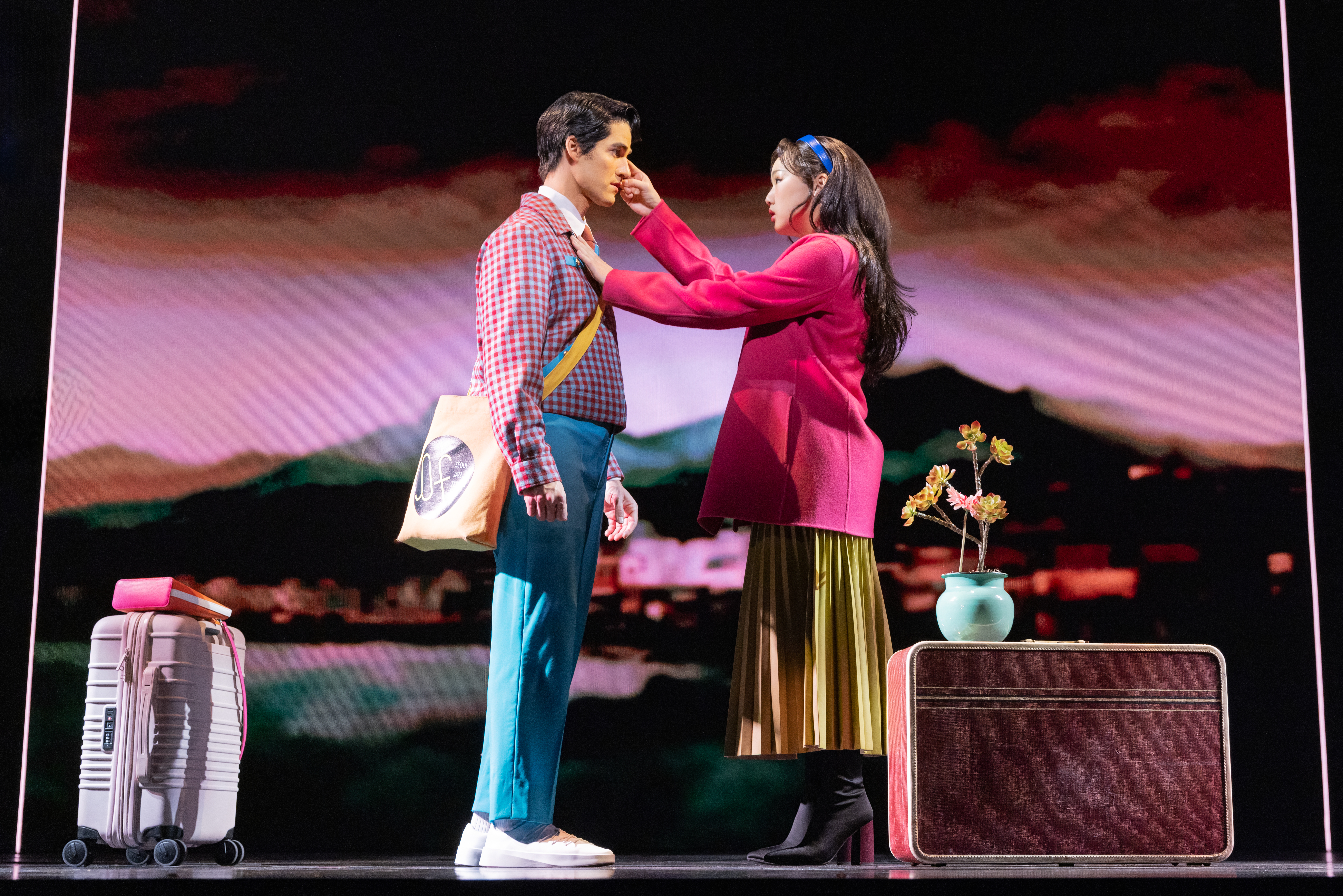 Darren Criss and Helen J Shen in Maybe Happy Ending (© Matthew Murphy and Evan Zimmerman)