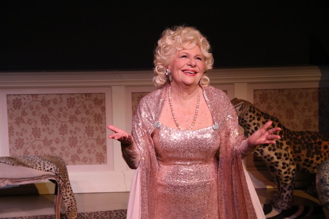 Renee Taylor 9435