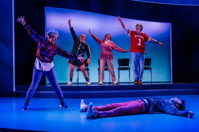 L-R: Liz Larsen, Lee Wilkof, Carolyn Mignini, Geoffrey Wade, and Jake Horowitz in <i>The Reservoir</i> (© Jeff Lorch)