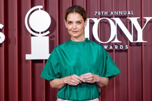 Katie Holmes to Star in Hedda Gabler at the Old Globe