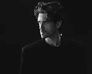 Listen: Aaron Tveit and Chess Company Sing “One Night in Bangkok”