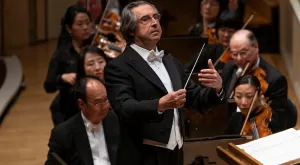 Muti Conducts Strauss, Hindemith & Dvořák 9
