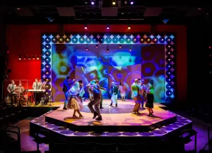 Review: A Noise Within’s One Man, Two Guvnors Is a Winner With Kasey Mahaffy