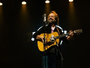 Dan Tyminski – “Man of Constant Sorrow”