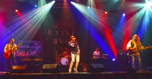 SMOKIN’ RENEGADE: TRIBUTES TO BOSTON AND STYX