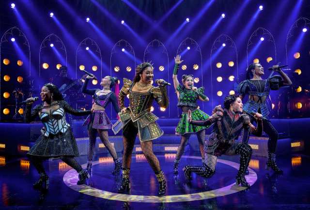 Event Logo: 1 The North American Tour Boleyn Company of SIX. Photo by Joan Marcus 0644r