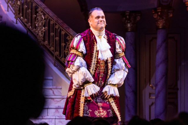 2025 11 09 TheaterMania Queen of Versailles Curtain Call 14