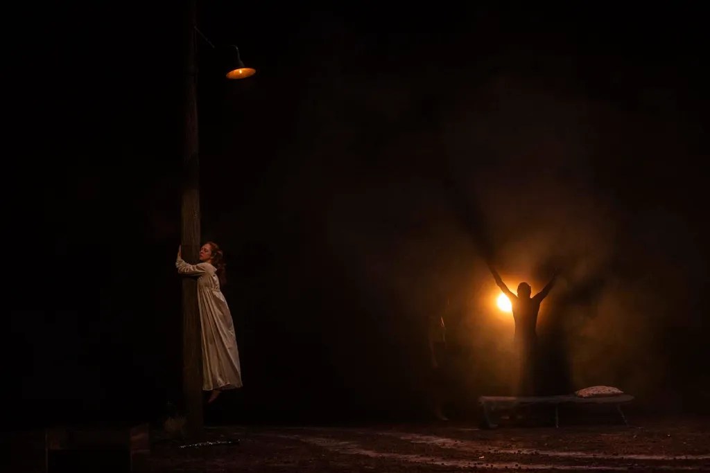 Mario Banushi Mami©Andreas Simopoulos for Onassis StegiDSC04469.jpg