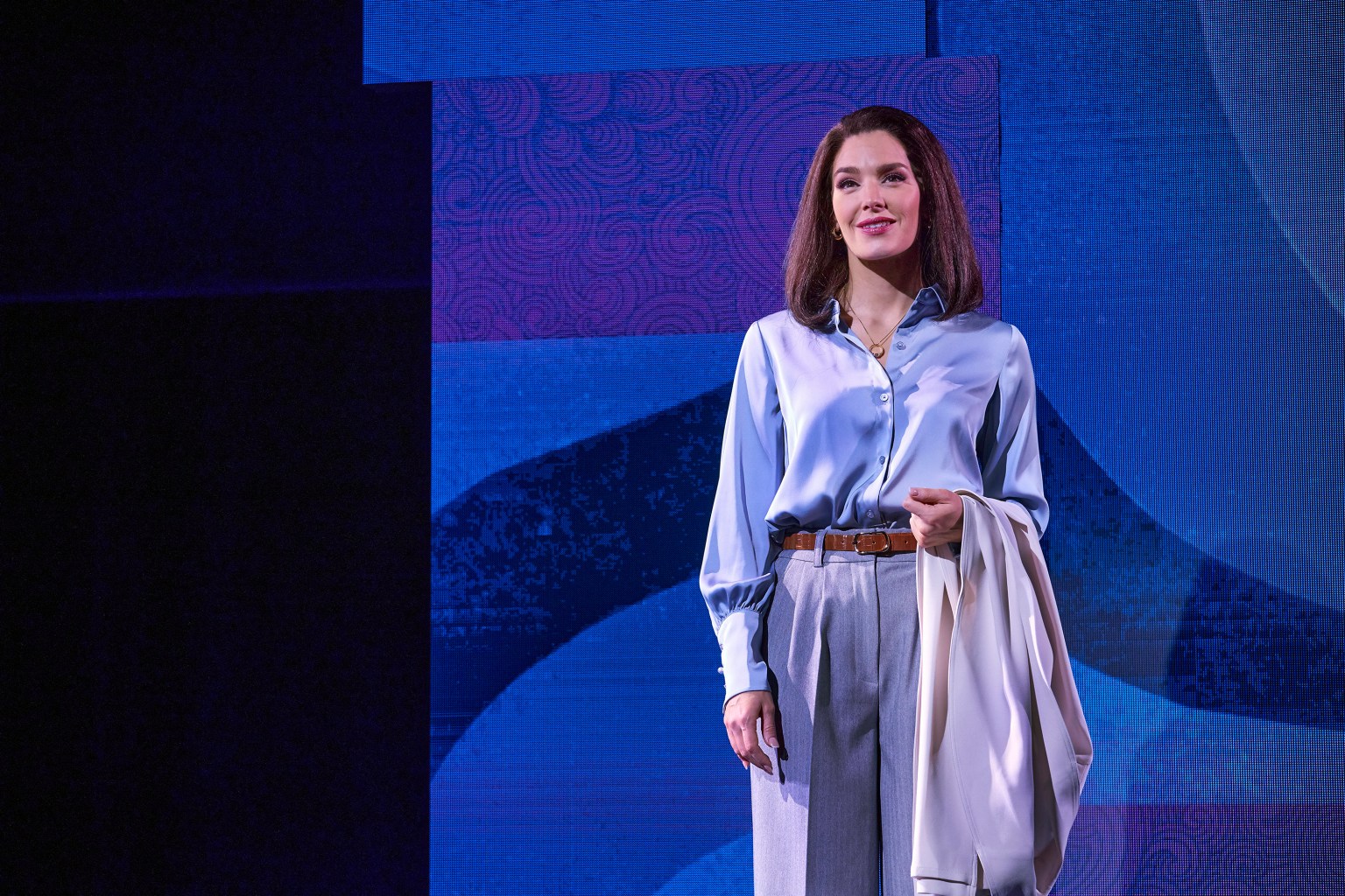 8 Kelli Barrett in Beaches at Theatre Calgary (credit Trudie Lee) 305a