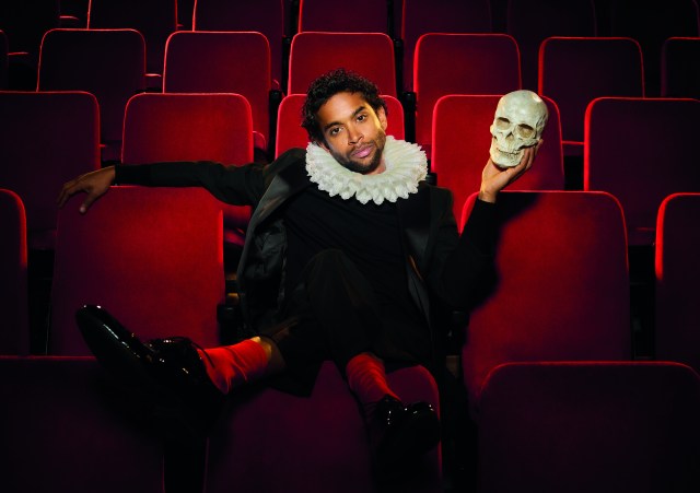 Hiran Abeysekera as Hamlet