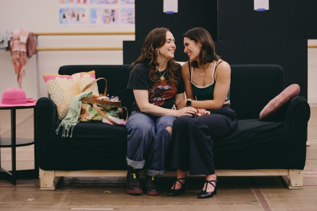 Jessica Vosk and Kelli Barrett star as best friends Cee Cee Bloom and Bertie White (© Jenny Anderson) Jessica Vosk and Kelli Barrett star as best friends Cee Cee Bloom and Bertie White (© Jenny Anderson)