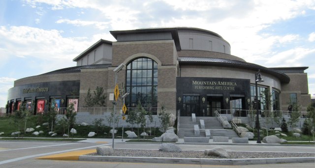 Mountain America Performing Arts Centre (43262877315)