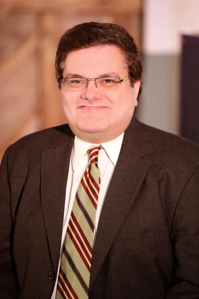 DAVID GERSTEN (credit Carol Rosegg) DAVID GERSTEN (credit Carol Rosegg)