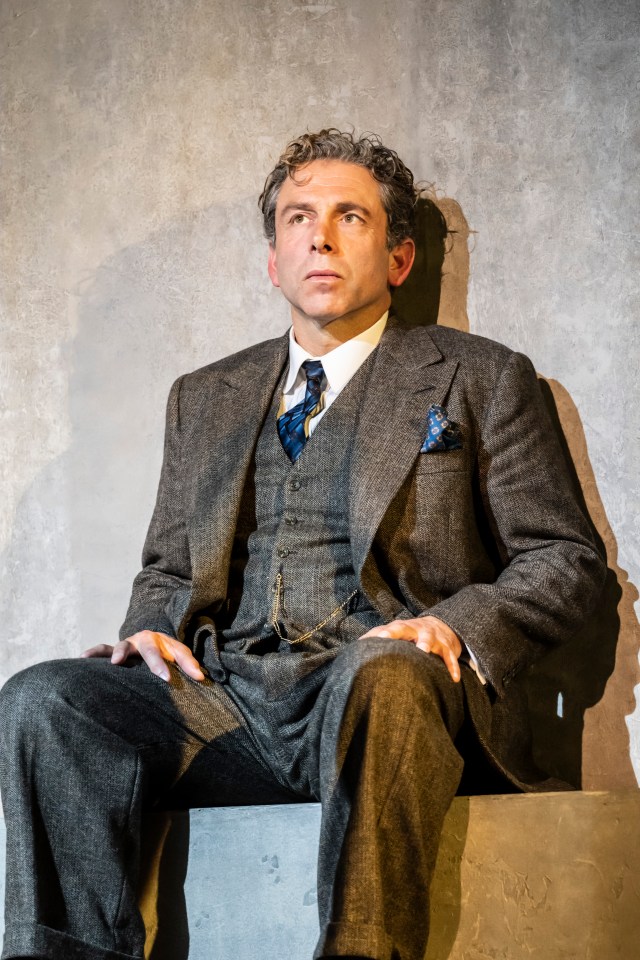 Elliot Levey GOOD at the Harold Pinter Theatre, Directed by Dominic Cooke, Photographer Johan Persson