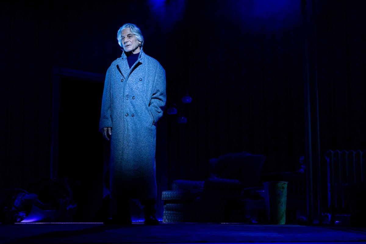 Review: In Broken Snow, Tony Danza Plays a Bad Dad - TheaterMania.com