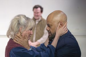 Review: Bedlam Gives Its Trademark Innovative Touch to a Top-Notch Othello