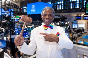 André De Shields Rings the New York Stock Exchange Closing Bell