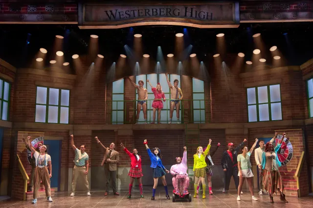The off-Broadway company of Heathers the Musical (© Jeremy Daniel)