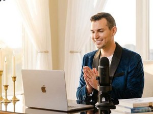 AUG 11 | Online Group Reading