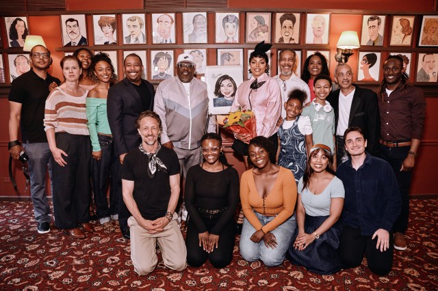 Taraji P. Henson's Sardi's caricature unveiling (© Valerie Terranova) Taraji P. Henson's Sardi's caricature unveiling (© Valerie Terranova)