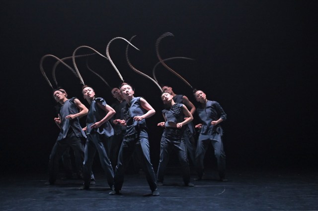 Hung Dance's <i>Birdy</i> (© 劉人豪LIU,Ren-haur) Hung Dance's <i>Birdy</i> (© 劉人豪LIU,Ren-haur)