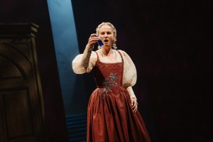 Review: Jennifer Nettles’s Giulia Is a Female Empowerment Sweeney Todd