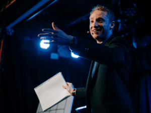 Max Davidson – Magician