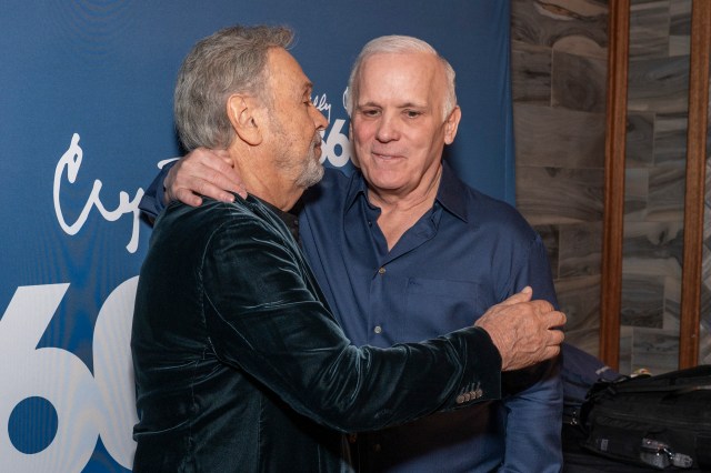 Billy Crystal and his <i>860</i> director Scott Ellis (© Eric Acquaye)