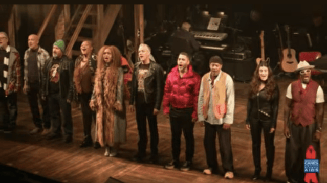 Rent original cast members performing "Seasons of Love" at the 30th anniversary concert